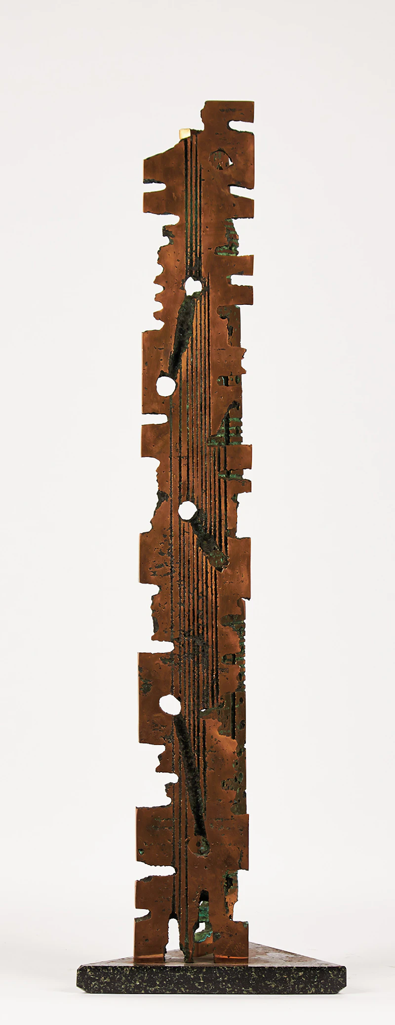 Thaddaeus Szepielewicz, Together on a Deltoid (With “My Next Move Is” exhibition material), polished bronze with green patina - view 4