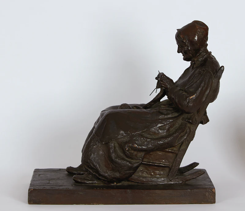 Marc-Aurèle de Foy Suzor-Coté, La compagne du vieux pionnier, bronze, 1912 - view 2
