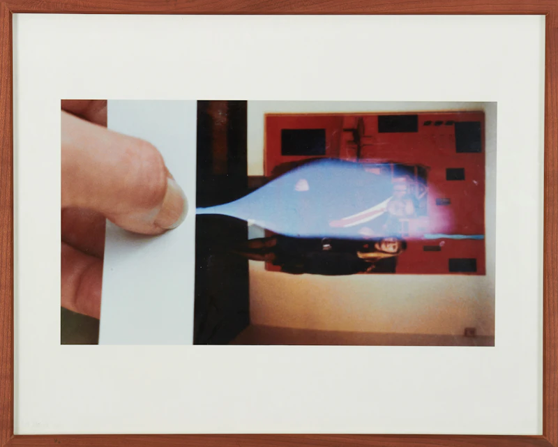 Joanne Tod, Esprit de mur (1991), colour photograph, 1991 - view 3