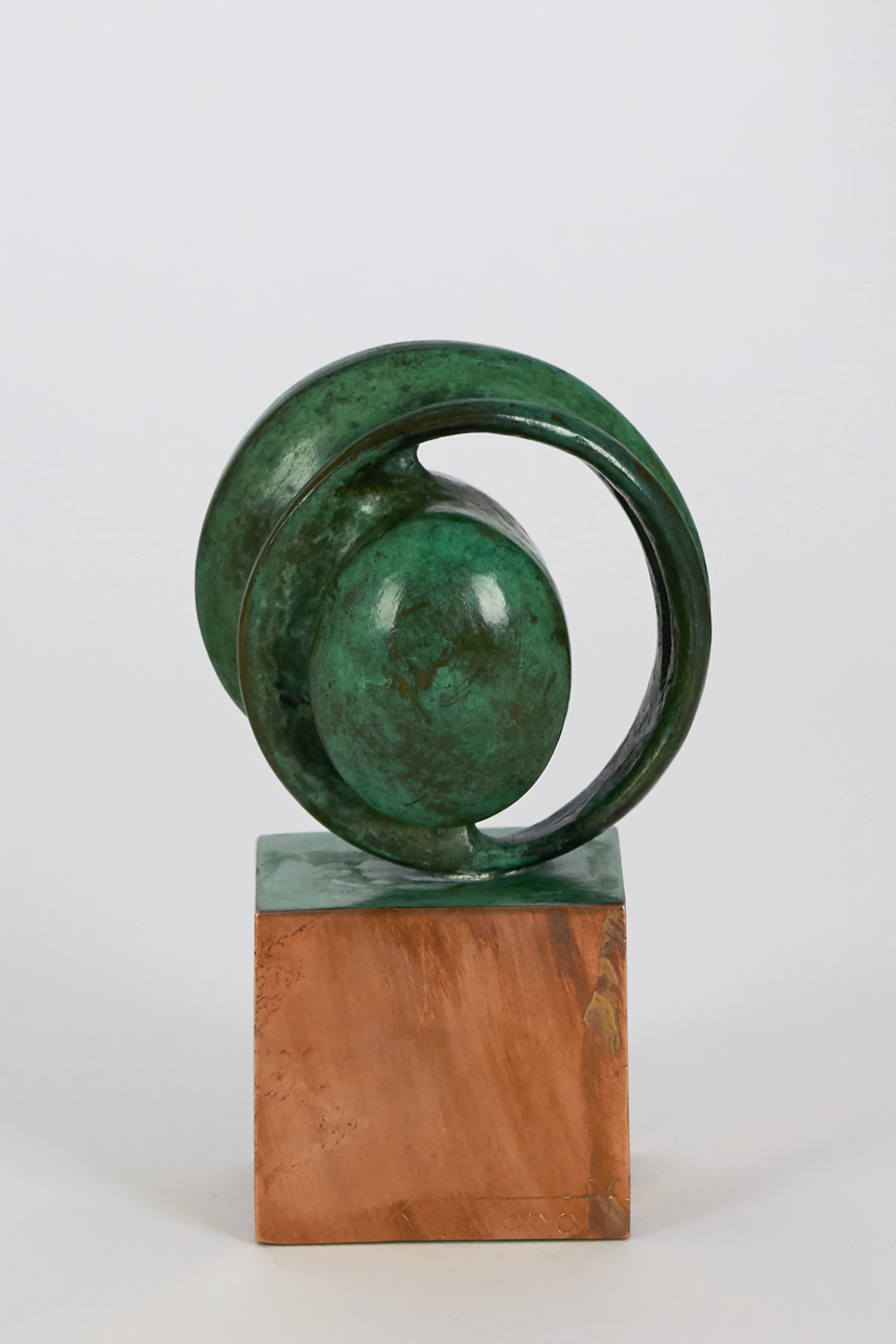 Maryon Kantaroff, Bubble Gum, bronze sculpture, 1975
