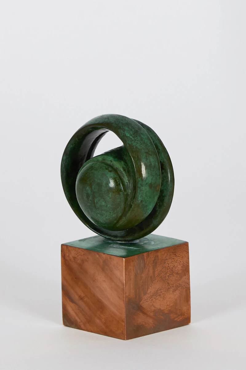 Maryon Kantaroff, Bubble Gum, bronze sculpture, 1975 - view 4