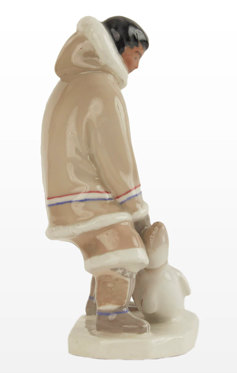 Leo Mol, Inuit Hunter, porcelain sculpture, 1958 - view 4