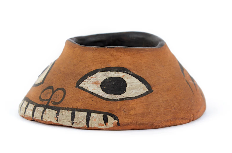 Emily Carr, Pot, painted ceramic - view 3