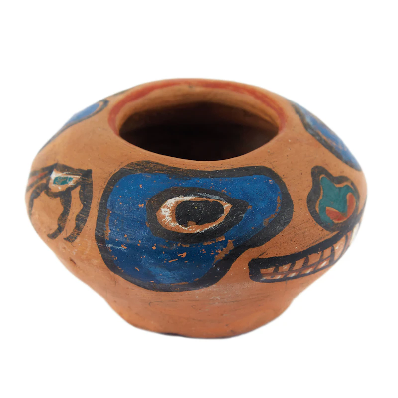 Emily Carr, Klee Wyck Pot, painted ceramic - view 3