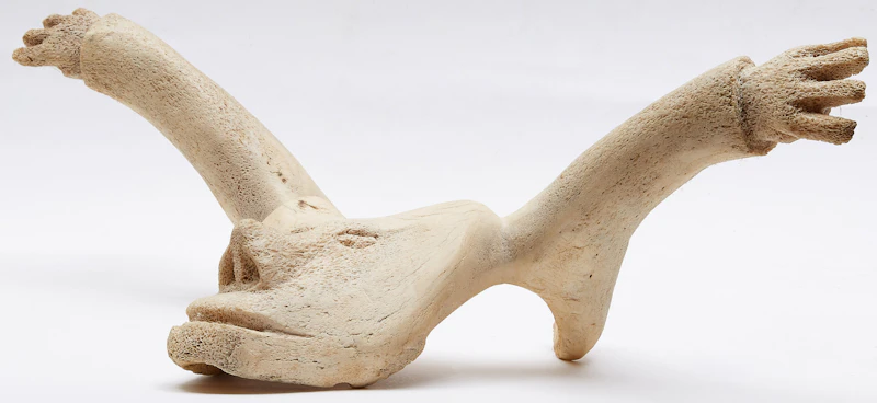 Jaco Ishulutaq, Shaman in Flight, whale bone - view 3