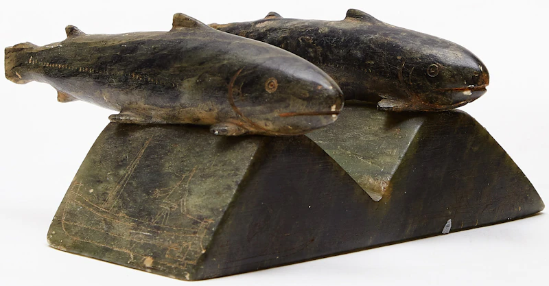 Peesee Oshuitoq, Two Fish, stone - view 3