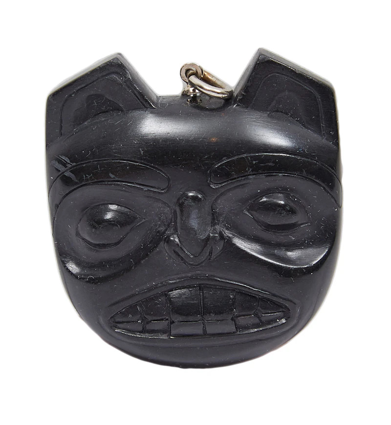 Pat Dixon, Eagle; Beaver; Killer Whale, two argillite pendants and one  brooch, 1984 - view 3