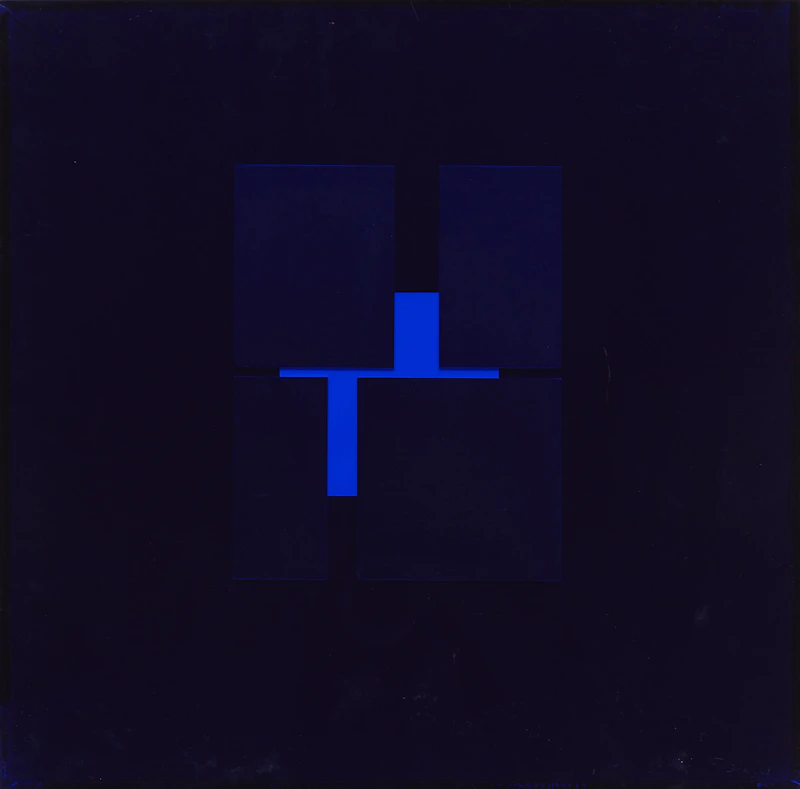 Gino Lorcini, Dimensions Blue #2, plexiglass and aluminum