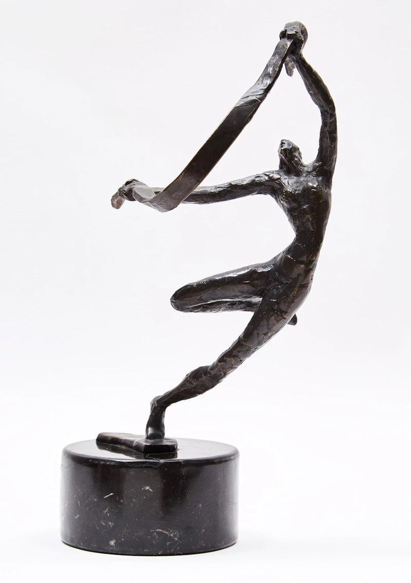 Esther Wertheimer, Dancing Figure, bronze - view 2