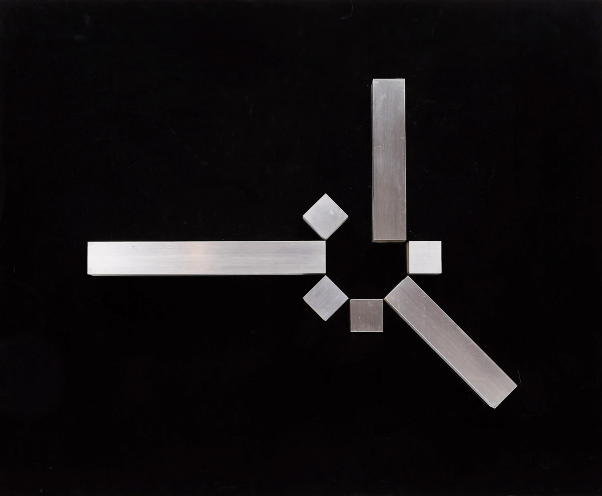 Gino Lorcini, Nerotri C, aluminum sculpture on ebonized plexiglass, 1974