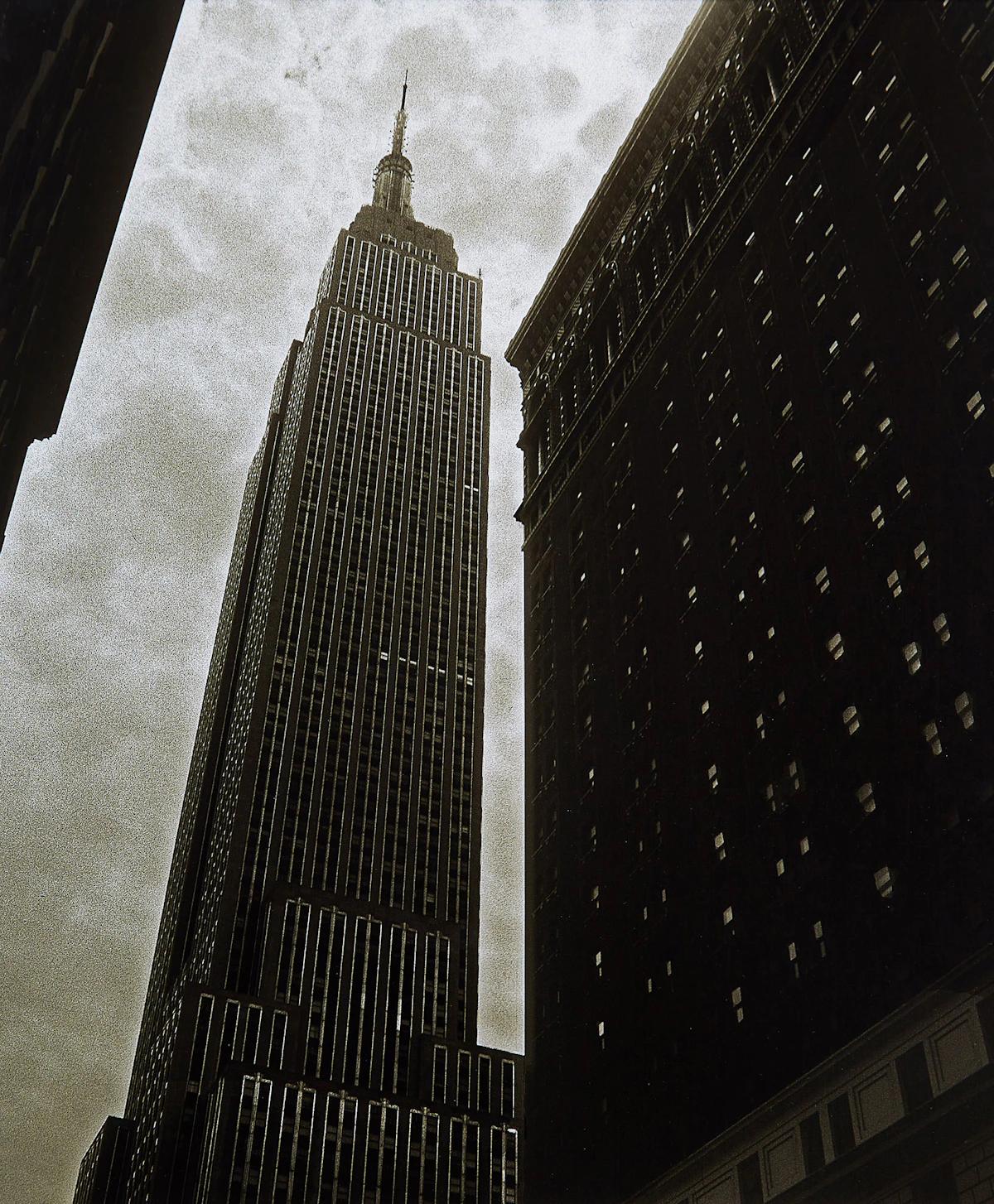 Ronnie Roberts, Empire State Building, NYC (1986), black & white photograph, 1986