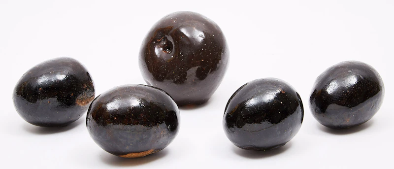Gathie Falk, Apple and Four Eggs, five glazed ceramic sculptures - view 3