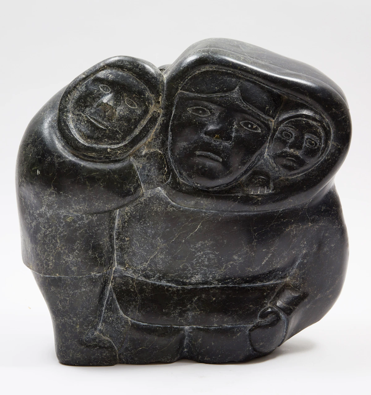 Kumakuluk Saggiak, Mother and Children, stone