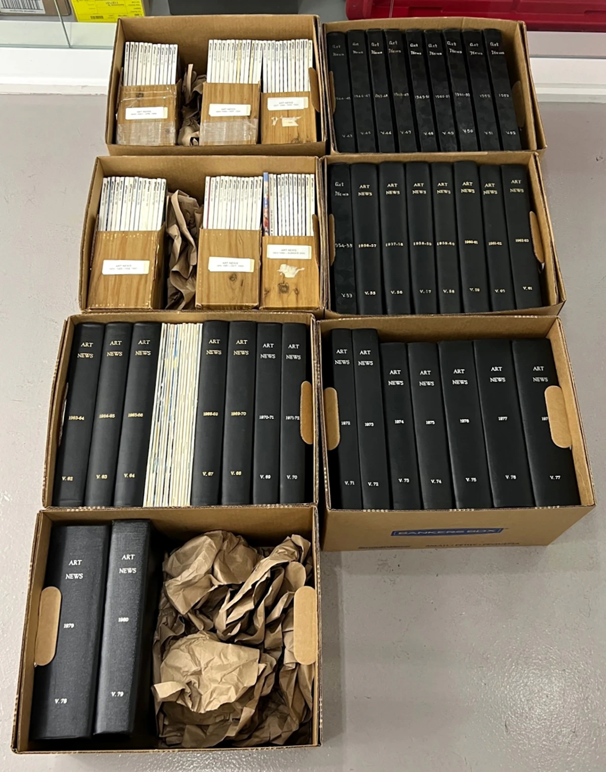 Books and Reference, A Large Selection of Art News Periodicals, starting at 1944 and ending 2000, bound and unbound volumes