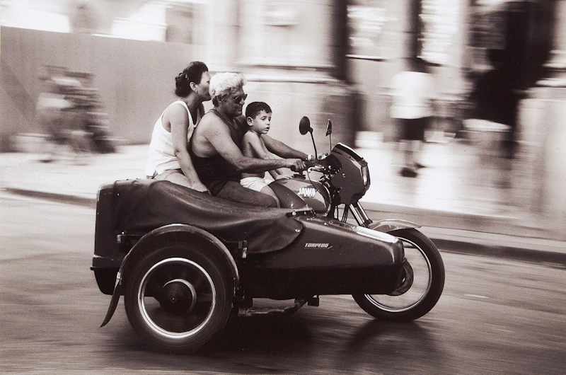 Ronnie Roberts, Havana, Cuba (1998), black & white photograph