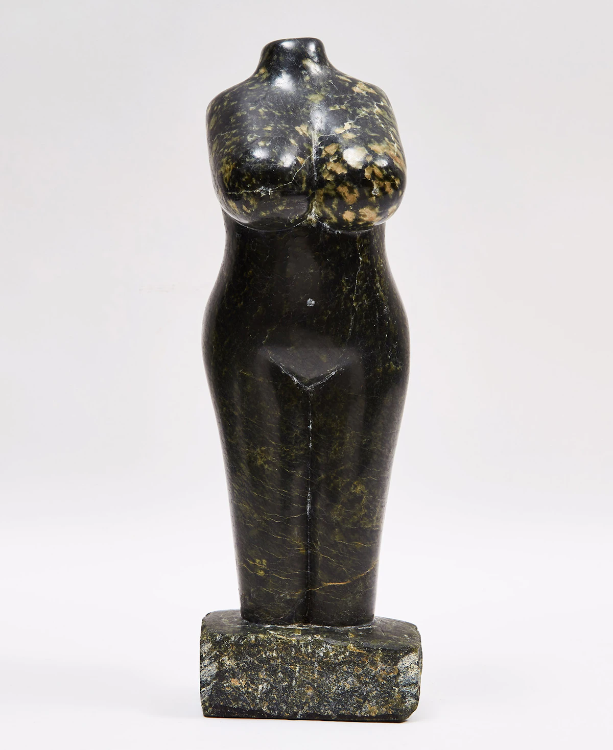 Oviloo Tunnillie, Study of Female Body, stone