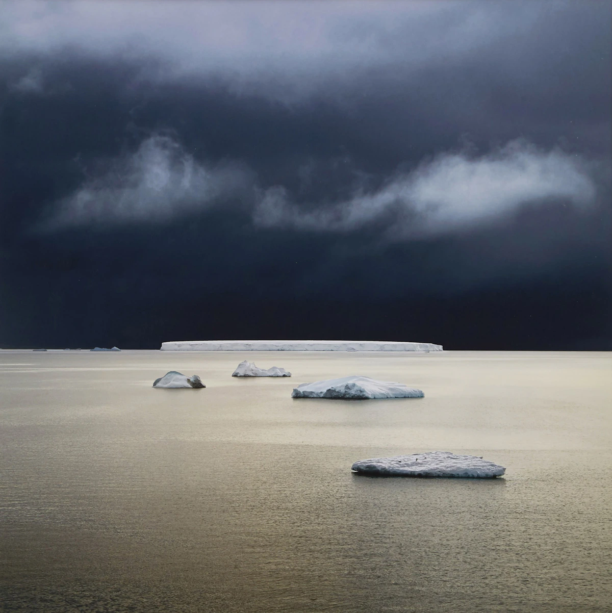 David Burdeny, Five Icebergs, Waddell Sea, colour pigment print mounted on board, 2007
