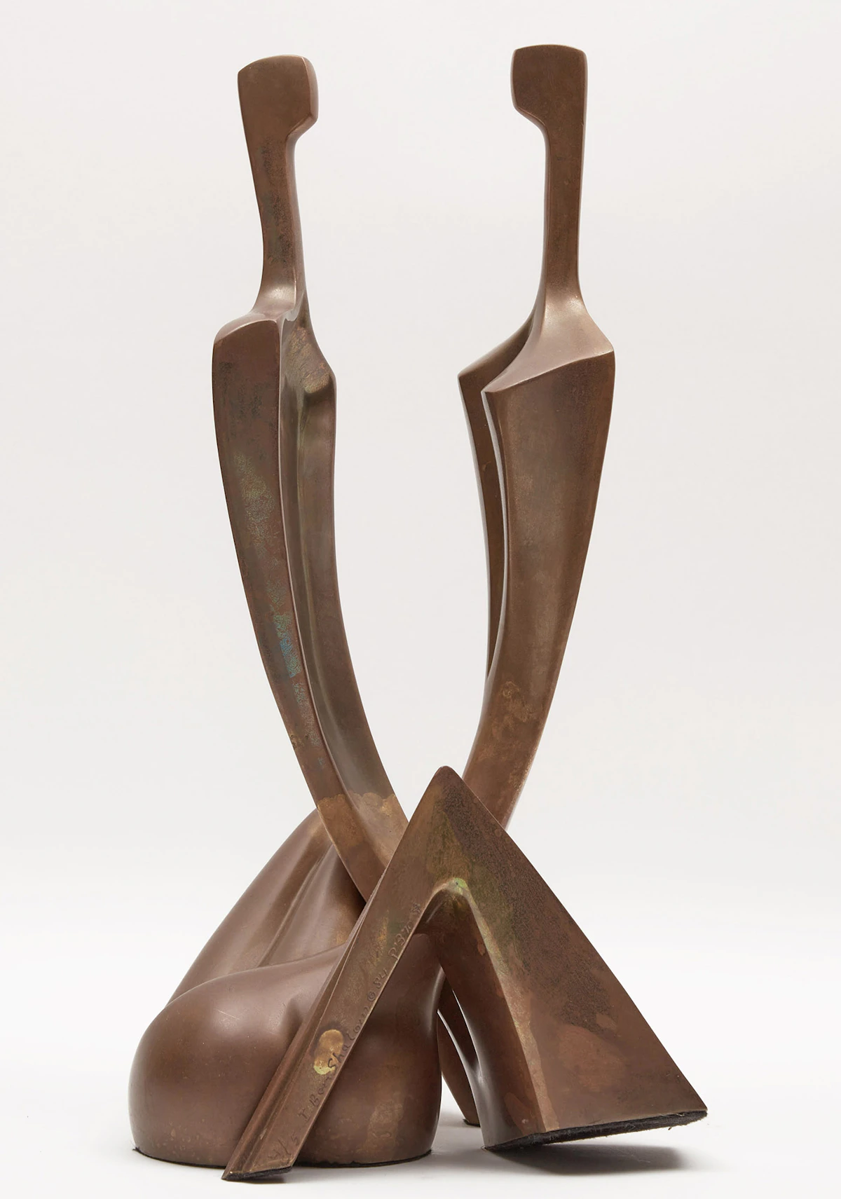 Itzik Benshalom, Two Figures, pair of bronze sculptures, 1984