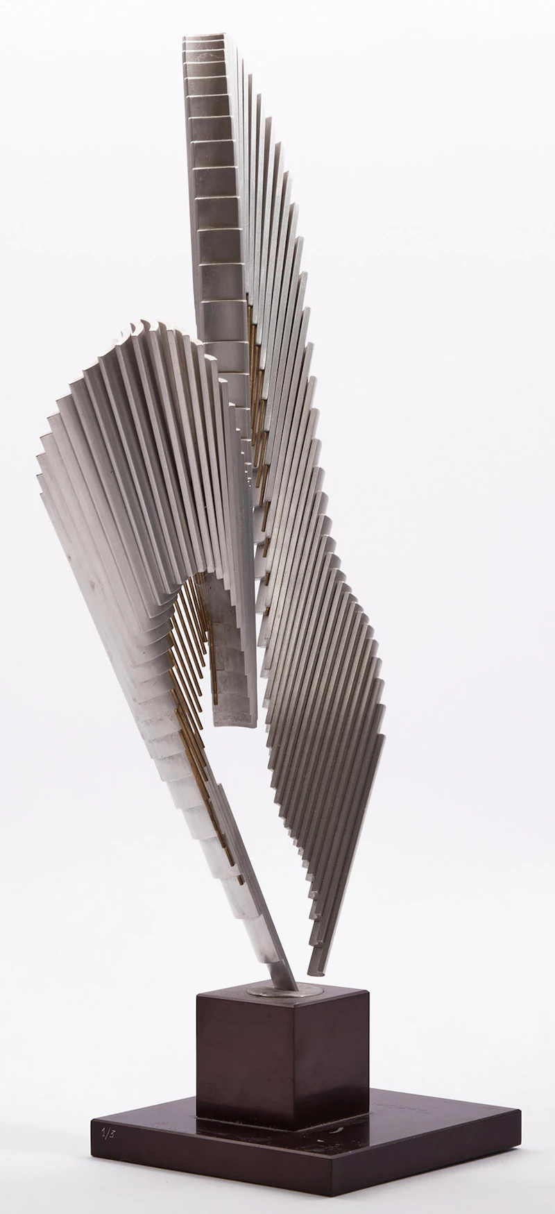 Ahmad Al-Shaikhly, Tension - The Change , aluminum and brass, 1979 - view 3