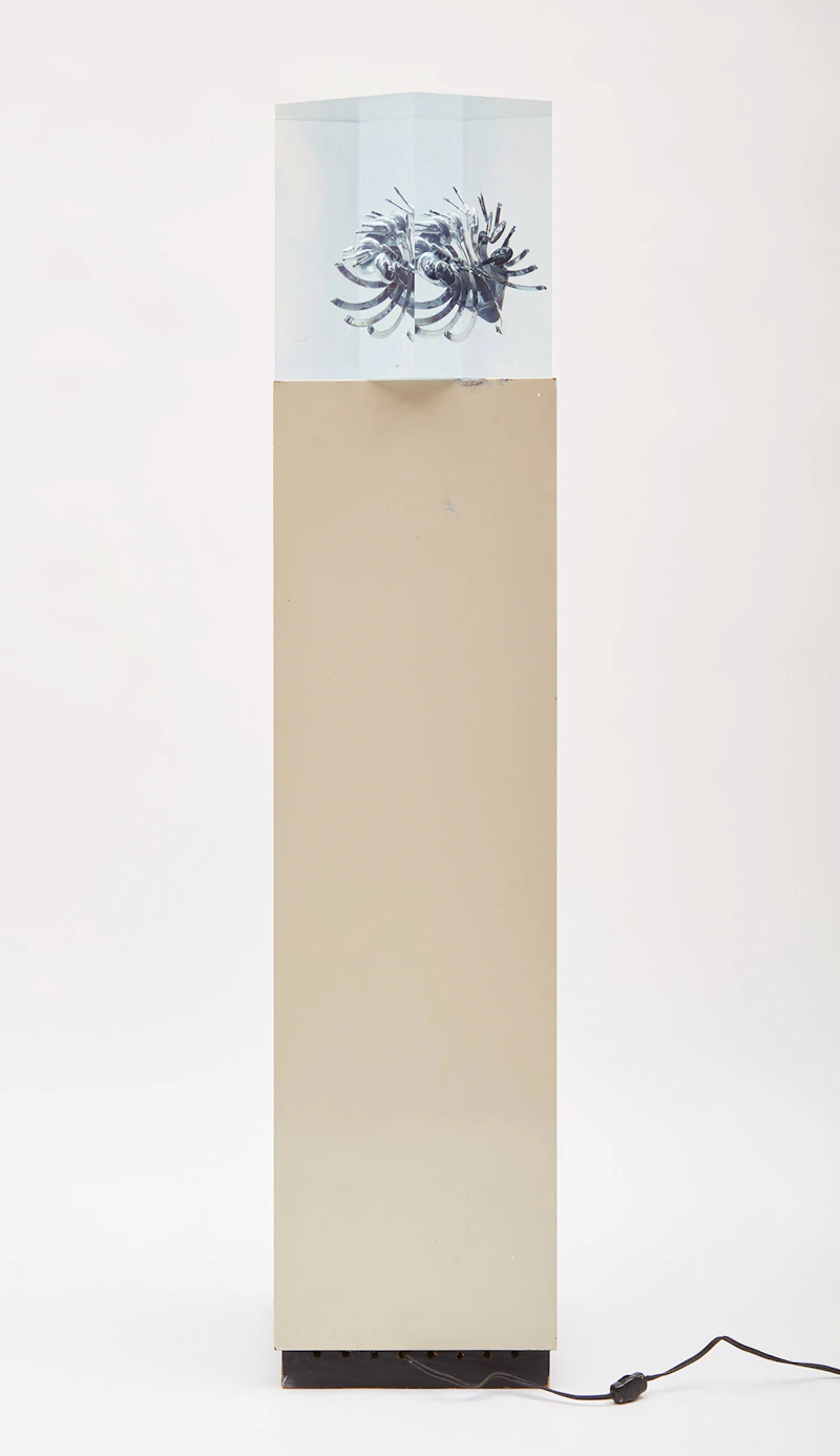 Gerald Gladstone, Spider, steel and lucite, circa 1975 - view 3
