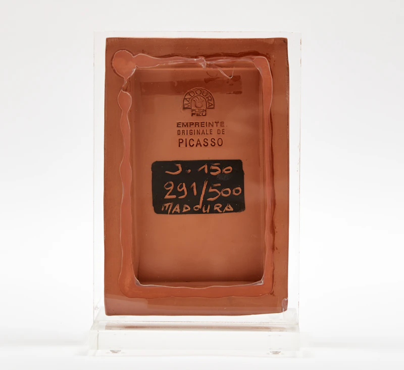 Pablo Picasso, Femmes et toréador (A.R. 541), red earthenware clay, 1968 - view 2