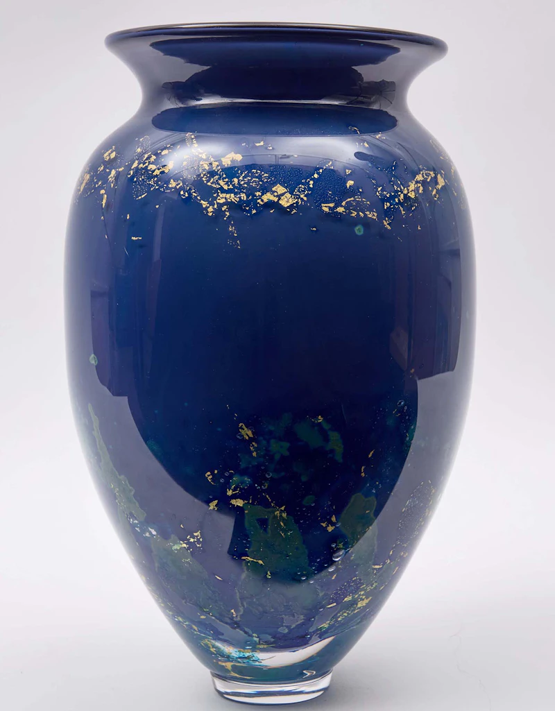 Toan Klein, Blue and Gold vase, coloured glass - view 1