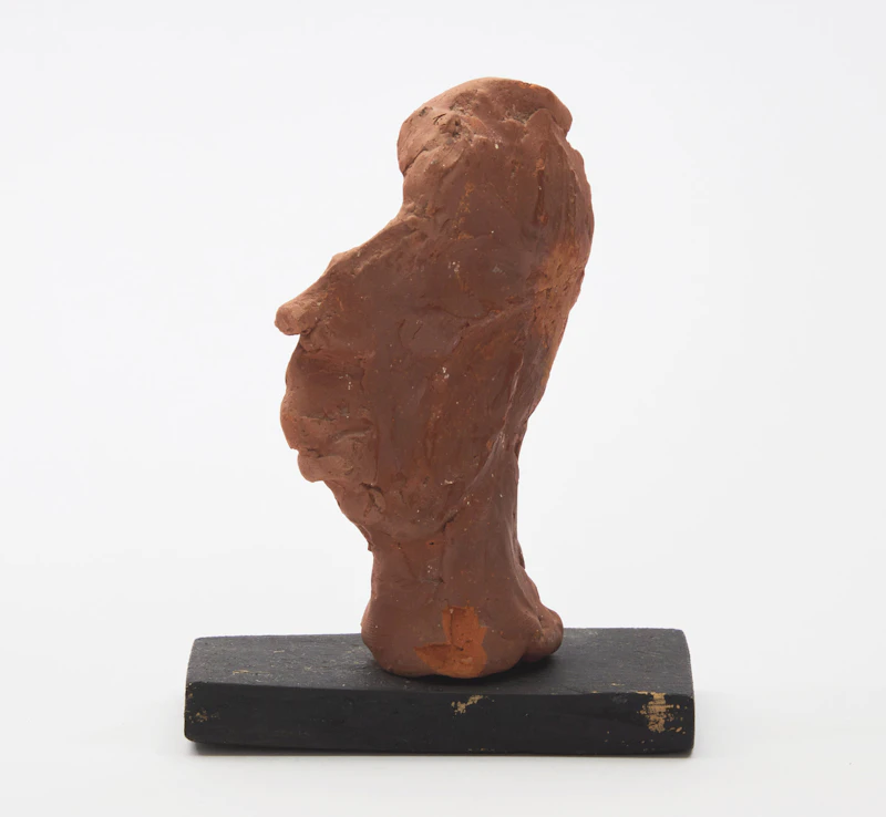 Somnath Hore, Head, red clay - view 2