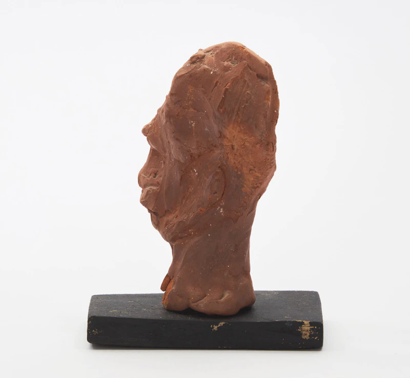 Somnath Hore, Head, red clay - view 3