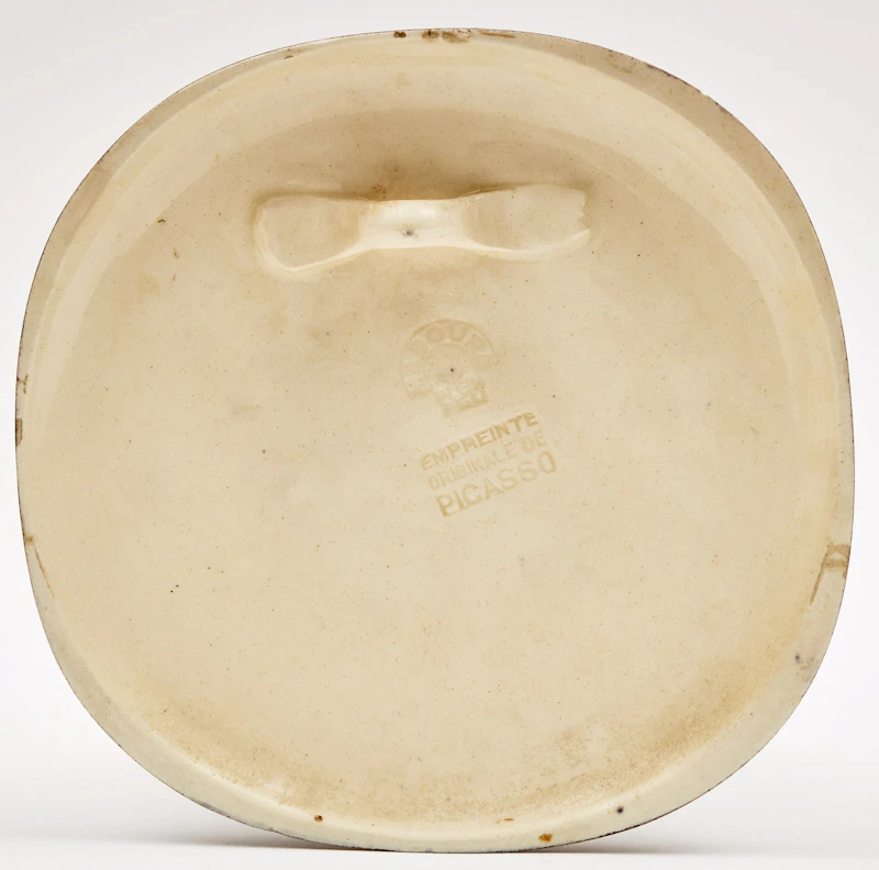 Pablo Picasso, Profil de Jacqueline (A.R. 385), painted and glazed ceramic - view 2